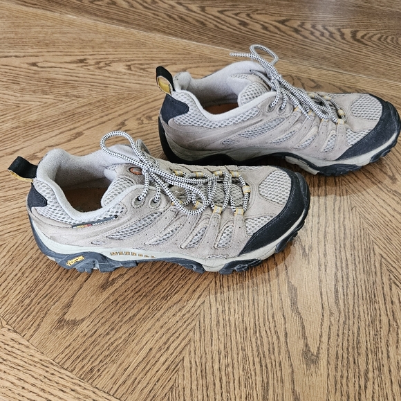 👟Merrill Moab Hiking Shoes / Sneakers women's size 11 ventilator taupe - Picture 3 of 6